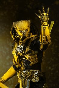 neca yellow lantern predator