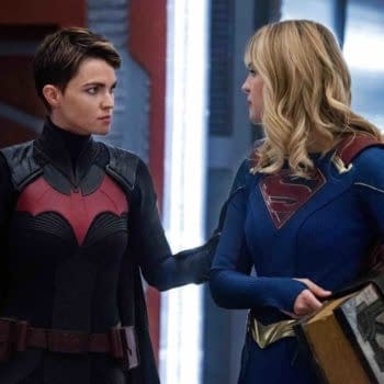 Batwoman and Supergirl disagree on "Crisis on Infinite Earths", courtesy of The CW.