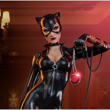 Catwoman Plans Her Next Heist with Sideshow’s New DC Comics Statue