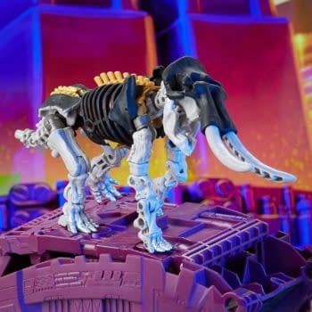 Transformers Legacy Wreck ‘N Rule Collection G2 Universe Arrives