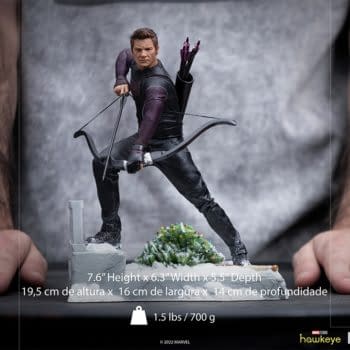 Hawkeye Tries to Make it Home for Christmas with Iron Studios 