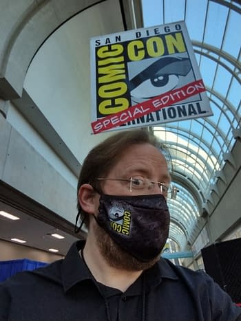 Mesas vacías pero sonríe detrás de máscaras en San Diego Comic-Con 2021