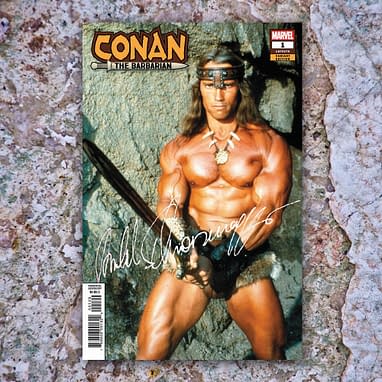 Arnold Schwarzenegger Signs His Own Conan The Barbarian 1 Exclusive Retailer Variant