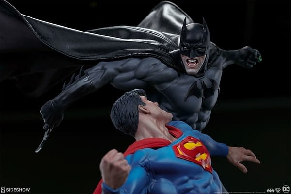 Superman Vs Batman Diorama Statue Sideshow 3