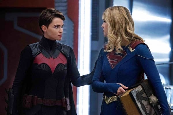 Batwoman and Supergirl disagree on "Crisis on Infinite Earths", courtesy of The CW.