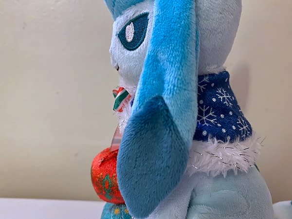 Glaceon Pokémon Undersea Holiday Plush - 8 ¾ In. Credit: TPC