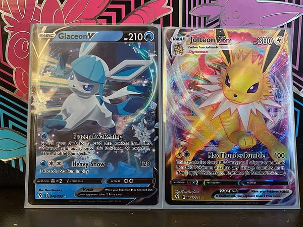 Evolving Skies Glaceon V and Jolteon VMAX. Credit: Pokémon TCG