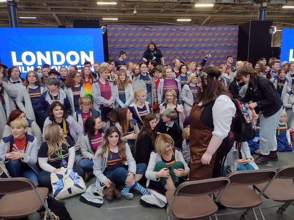 Jodie Whittaker Surprises Doctor Who Cosplayers