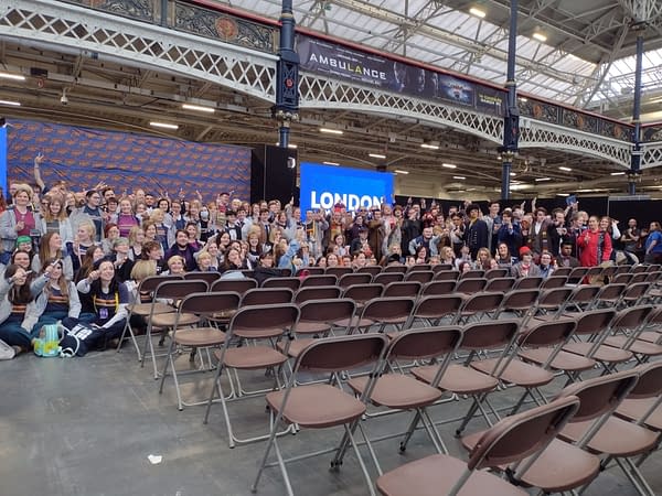 Jodie Whittaker Surprises Doctor Who Cosplayers