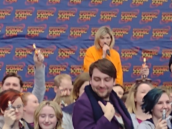 Jodie Whittaker Surprises Doctor Who Cosplayers