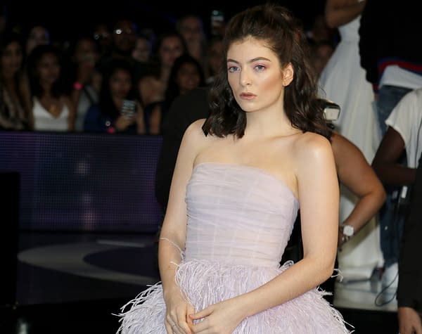 [Grammys] Why Isn't Solo Artist of the Year Nominee Lorde Performing Tonight?
