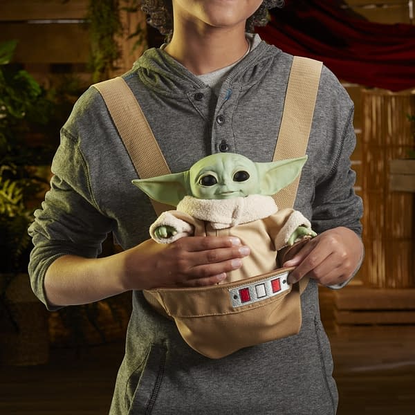 star wars the child animatronic edition figure with carrier