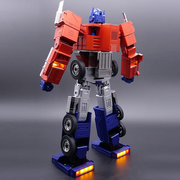 Optimus Prime Programmable Robot Debuts at Hasbro From Robosen