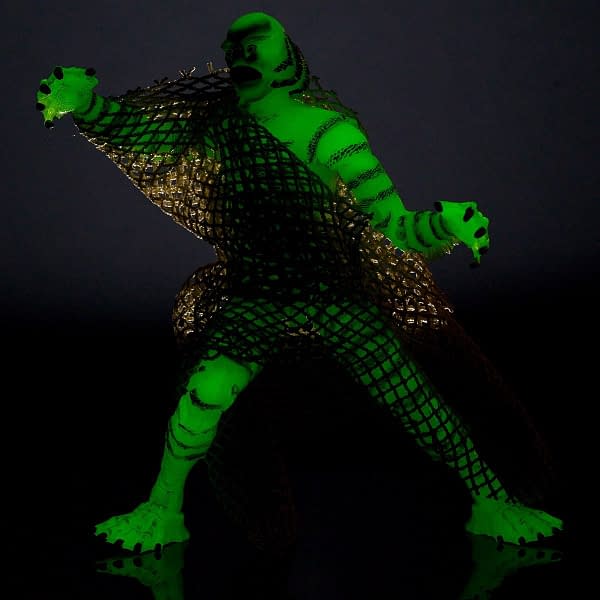 Jada Toys Reveals Creature from the Black Lagoon GITD Exclusive Figure