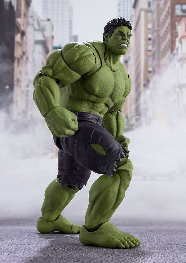Hulk Smashes His Way In With New Avengers Figure from S.H. Figures