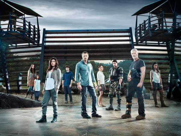 Review: Pilot Episode Of Spielberg-Produced Show Terra Nova, Now With More Dinosaurs