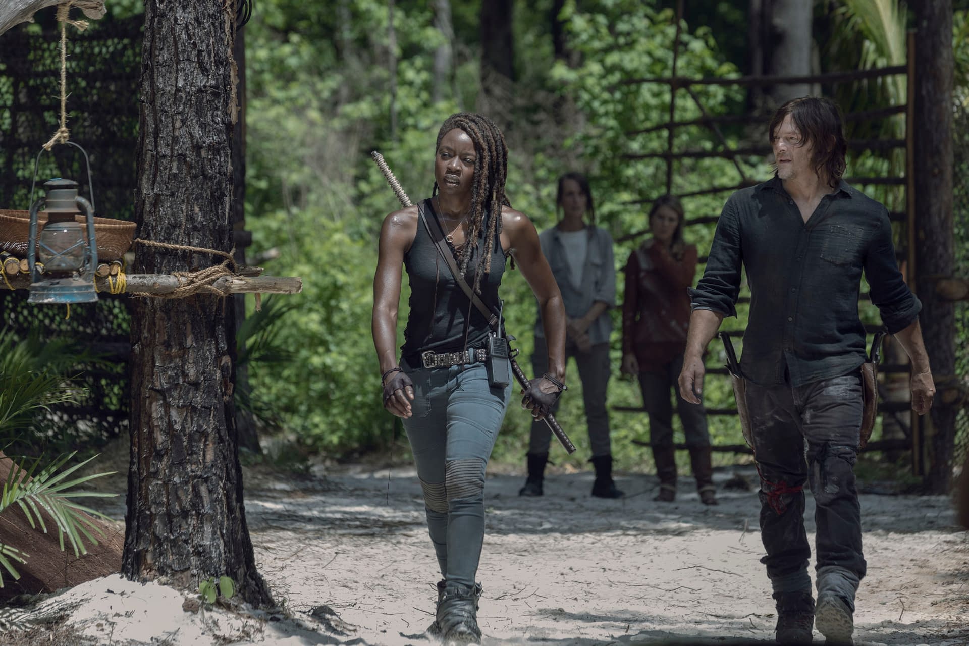 "The Walking Dead" Season 10: Michael Cudlitz Looking "Abraham-esque" On Set [VIDEO]