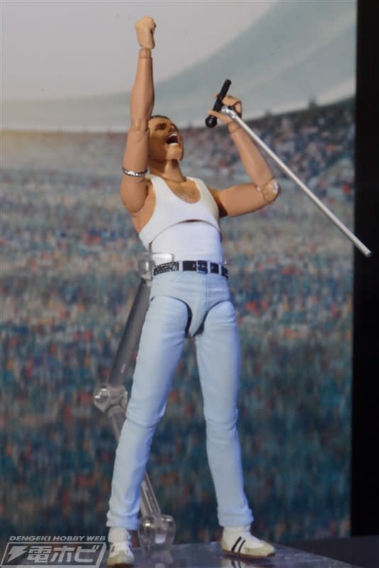 Freddie Mercury Makes His Way to the Stage Figurarts Figure