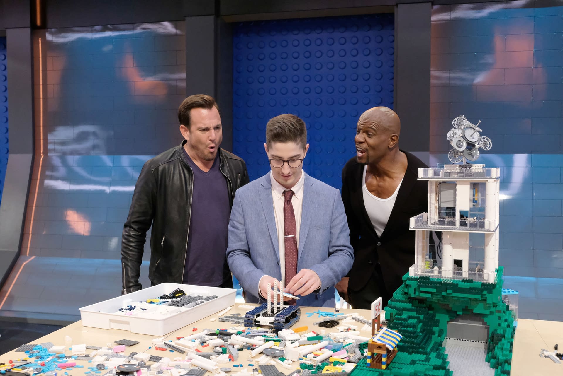 "LEGO Masters" Featuring "Star Wars" Theme; Guest Stars Mayim Bialik, Terry Crews, R2-D2 &#038; More [PREVIEW]