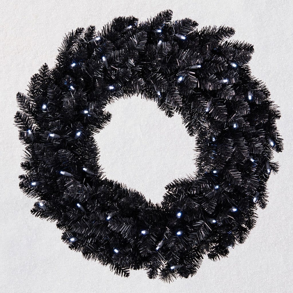 Star-Galaxy-Black-Artificial-Wreath-With-Lights_3999QFM6139_01