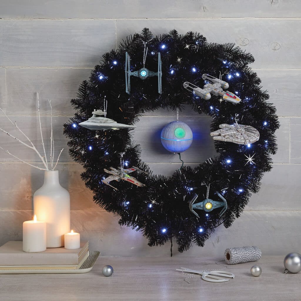 Star-Galaxy-Black-Artificial-Wreath-With-Lights_3999QFM6139_02