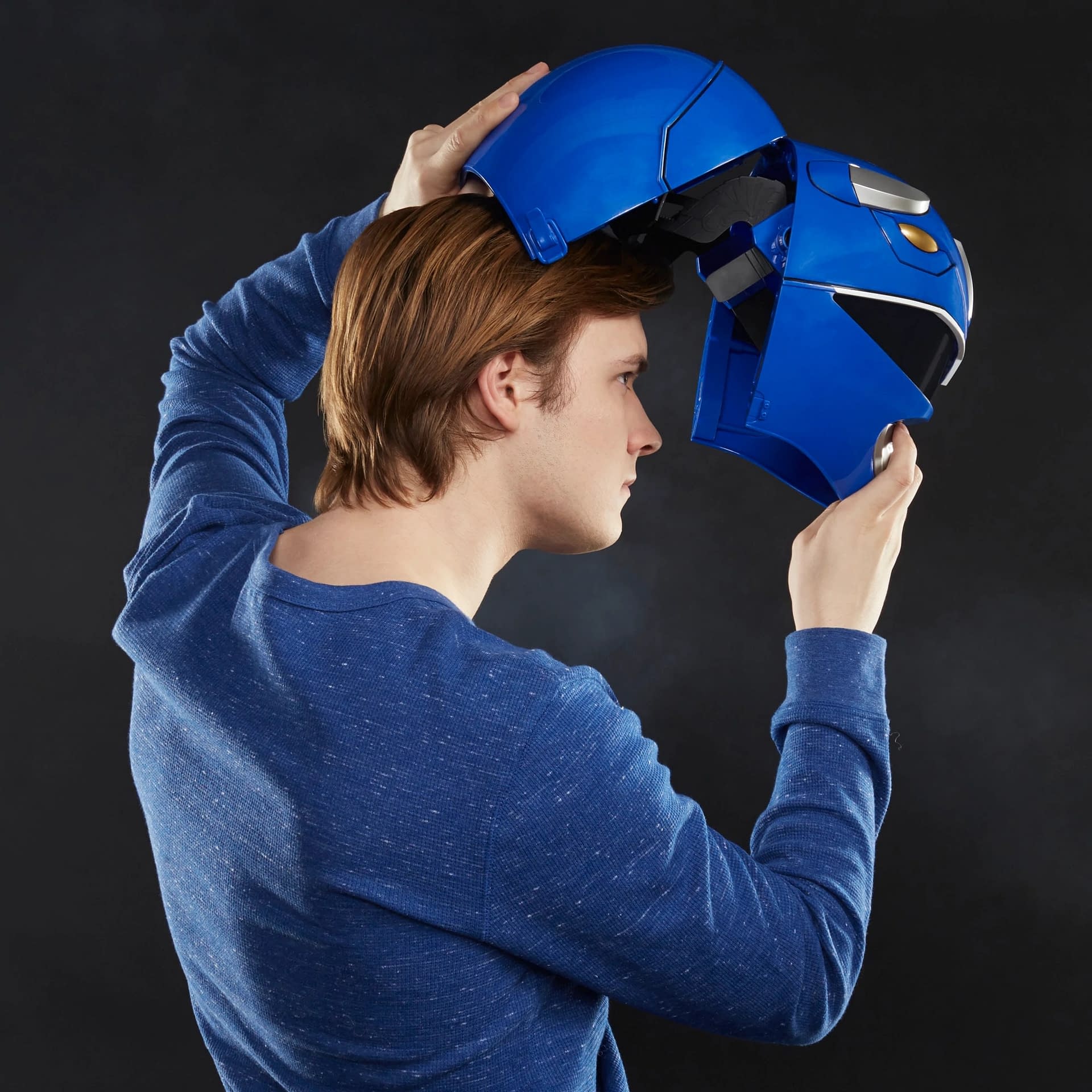 Hasbro Debuts Mighty Morphin Power Rangers Blue Ranger Helmet 