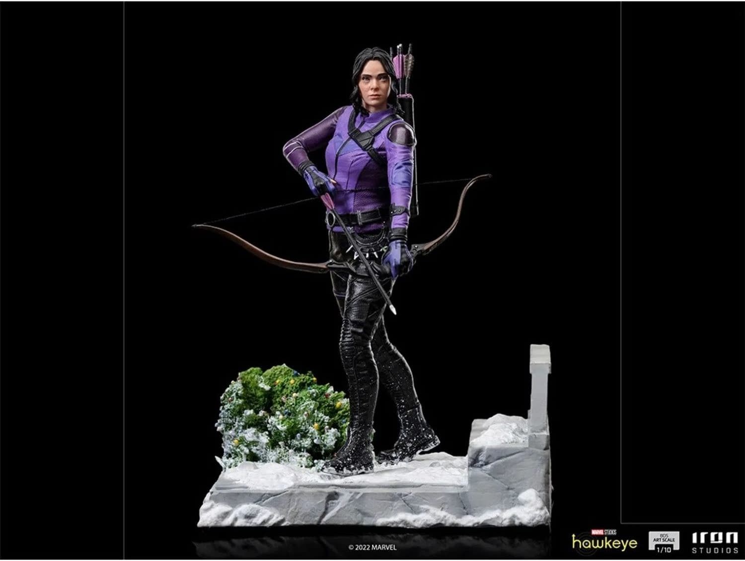 Kate Bishop Makes A Name For Herself with New Iron Studios Statue 