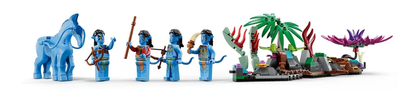 Jame's Camerons Avatar Comes to LEGO with the Tree of Souls Set