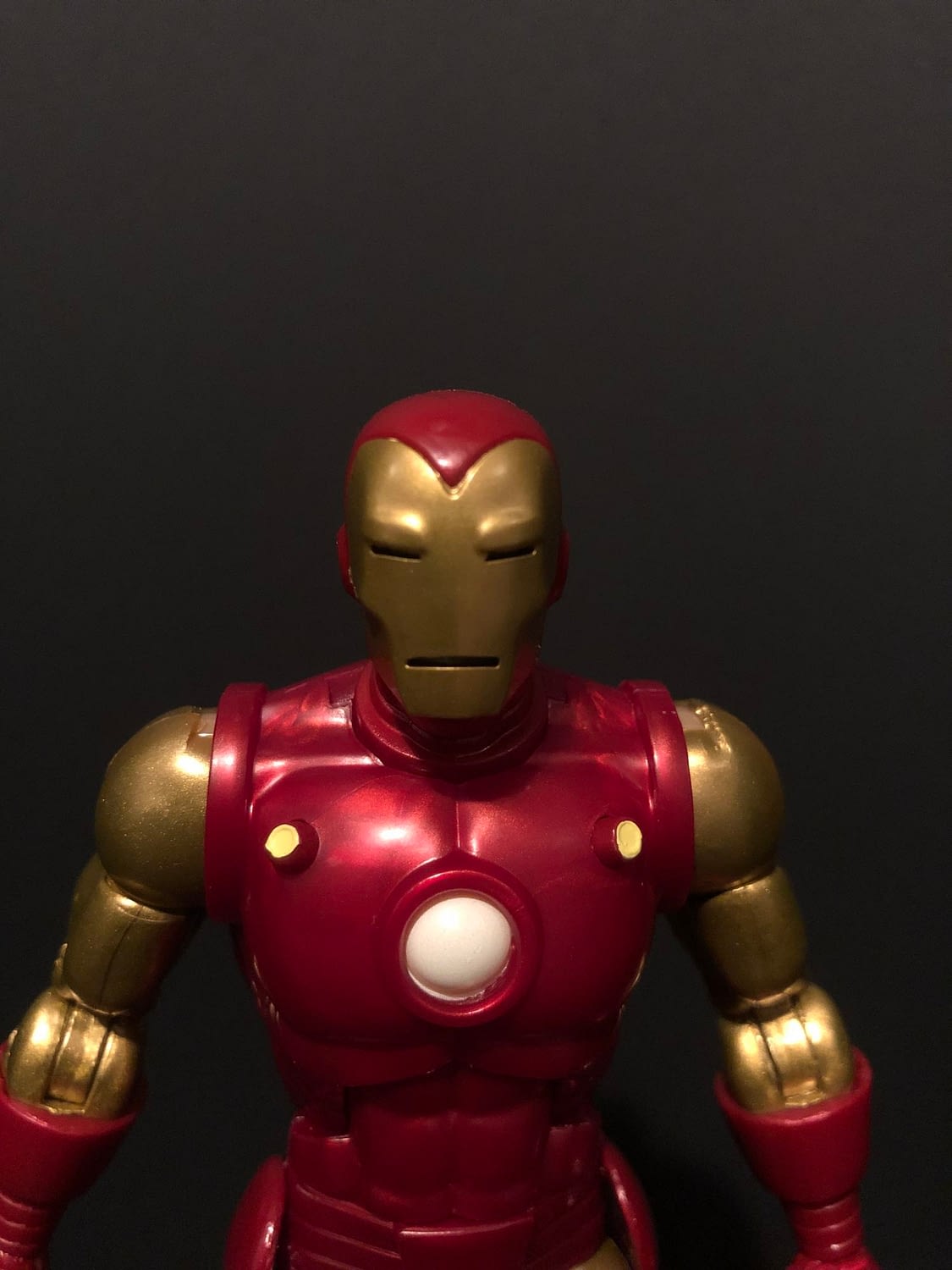 Marvel’s 80th Anniversary Iron Man Marvel Legends Figure