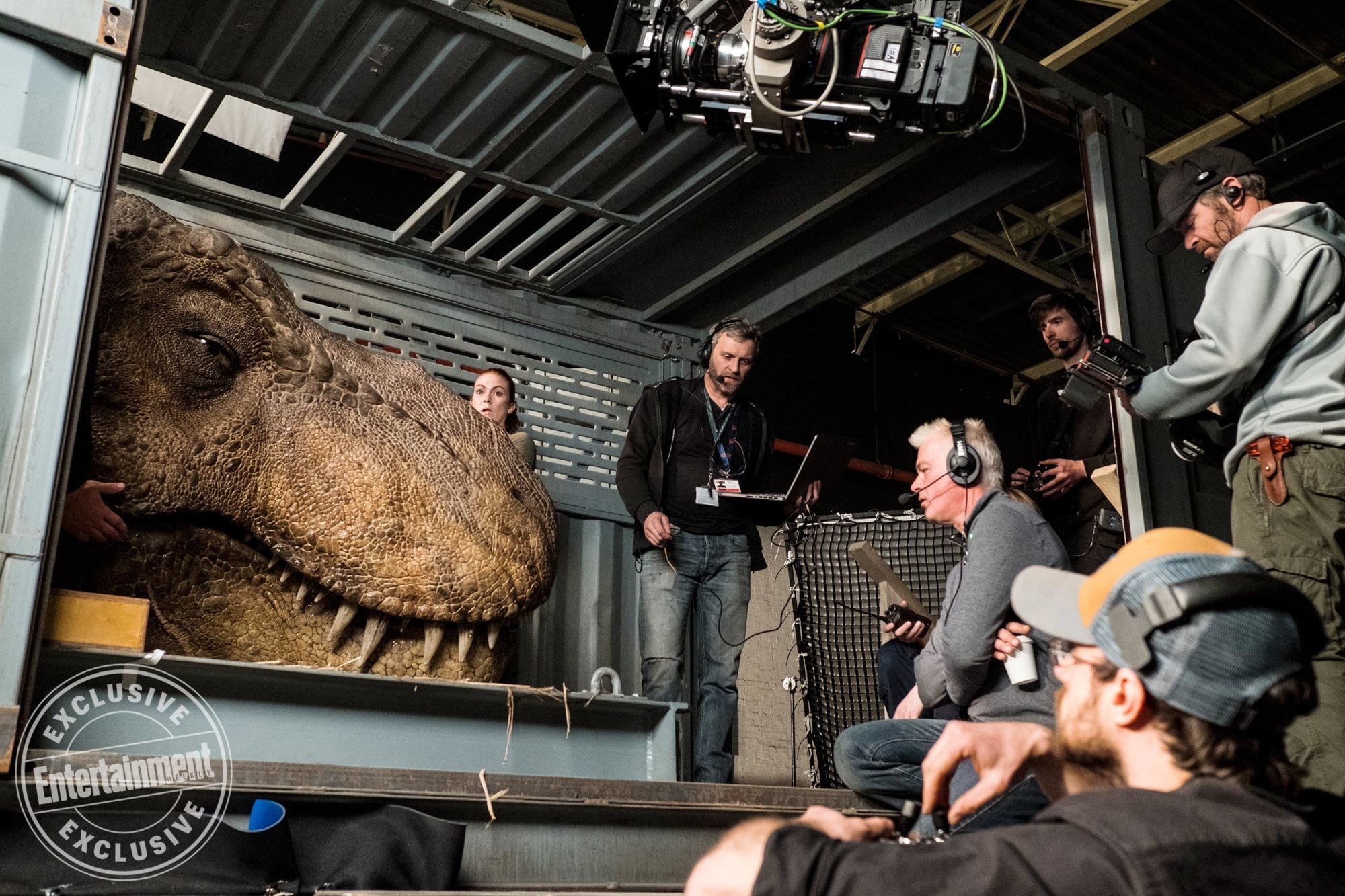 9 New Behind The Scenes Pictures From Jurassic World Fallen Kingdom 