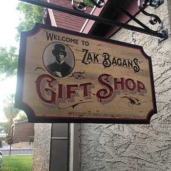 Nous avions nos propres aventures fantômes au musée hanté de Zak Bagans