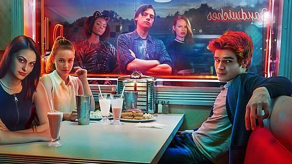 Riverdale -- Image Number: RVD_KeyArt_1.jpg -- Pictured (L-R): Camila Mendes as Veronica, Lili Reinhart as Betty, Ashleigh Murray as Josie, Cole Sprouse as Jughead, Madelaine Petsch as Cheryl and KJ Apa as Archie -- Photo: The CW -- ÃÂÃÂÃÂé 2016 The CW Network. All Rights Reserved.