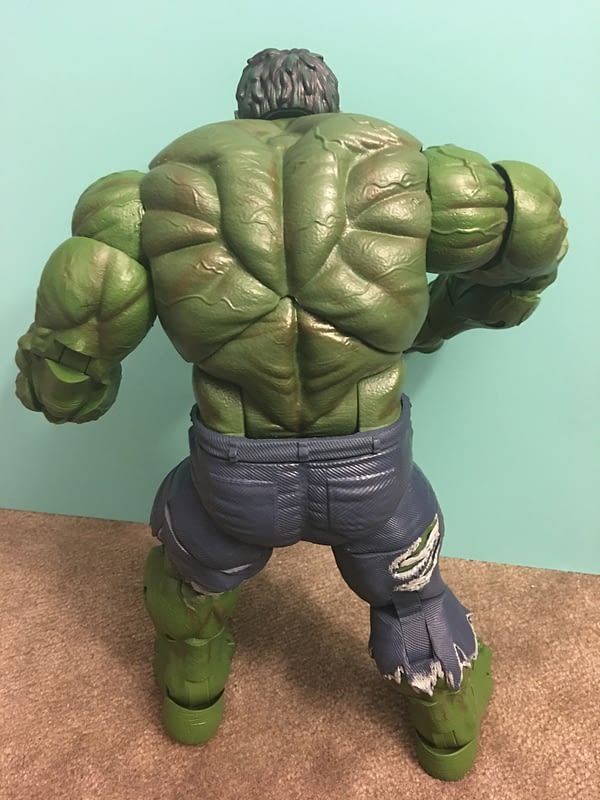 Hulk 12-Inch Marvel Legends Figure Smashes All Other Hulks