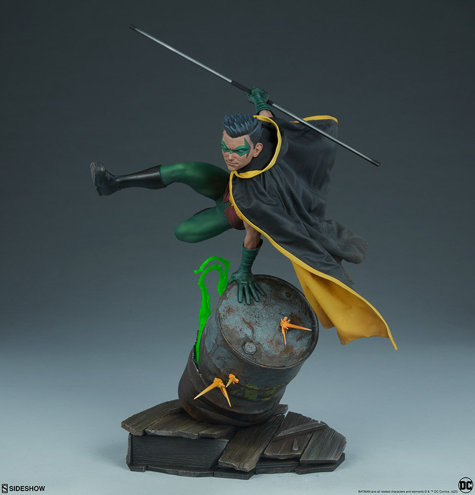 tweeterhead robin statue