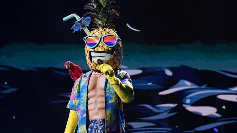 masked singer episode 2