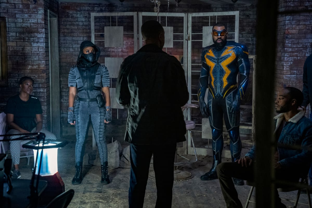 "Black Lightning" Season 3 "Earth Crisis" Red Skies Arrive [PREVIEW]
